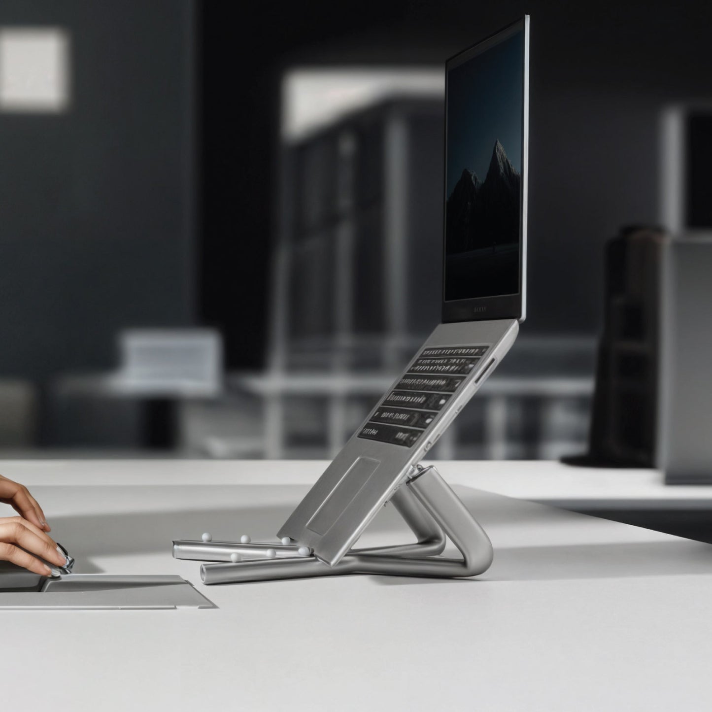 ZOD Laptop Stand